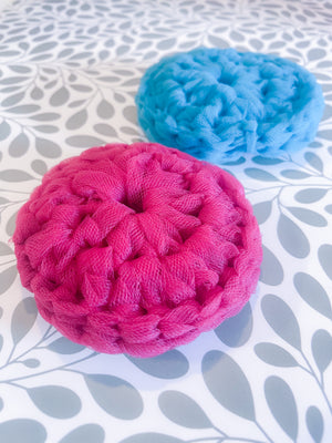 Handmade dish scrubber crafted with care by at-risk women in India, supporting empowerment and sustainable livelihoods.