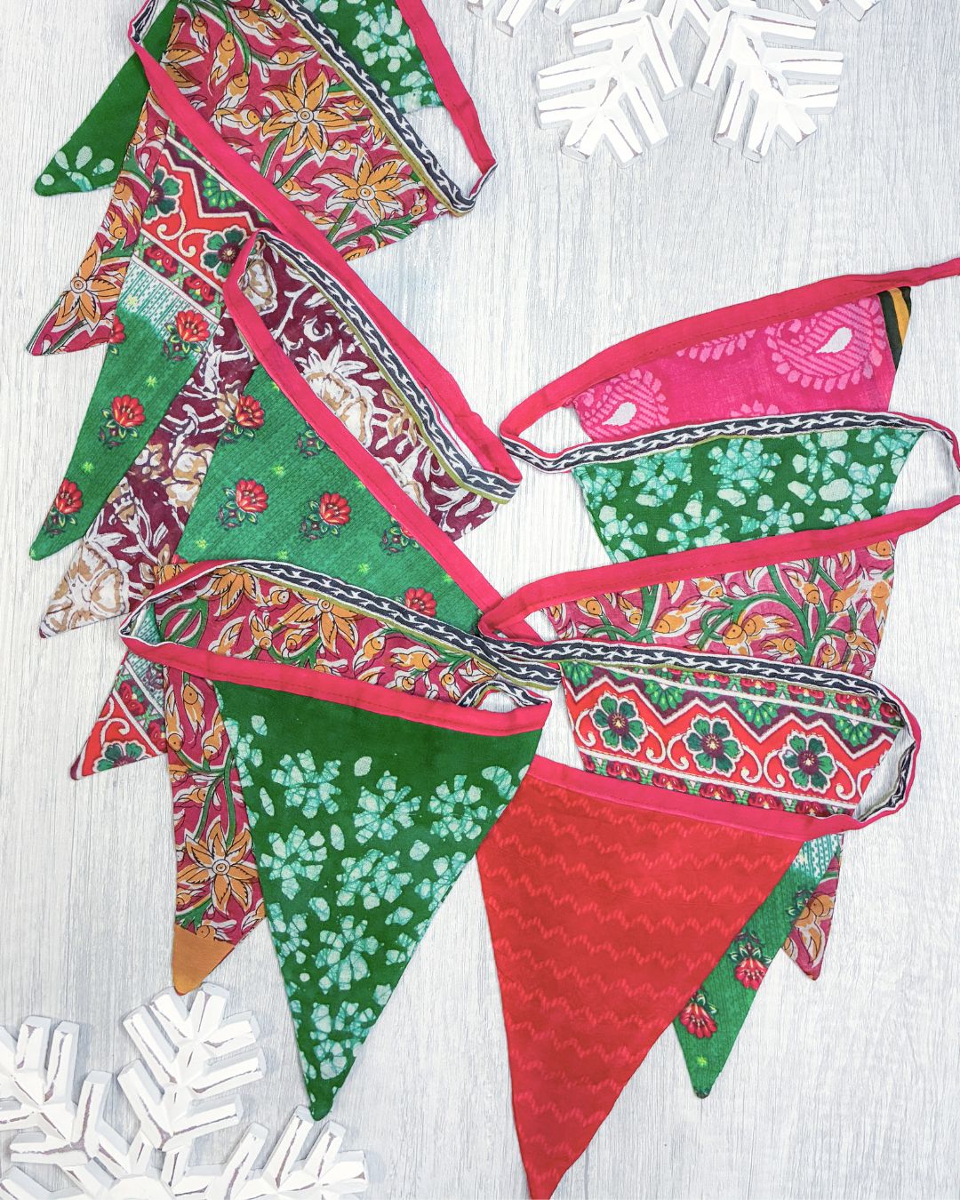 Saree Triangle Banner | Christmas