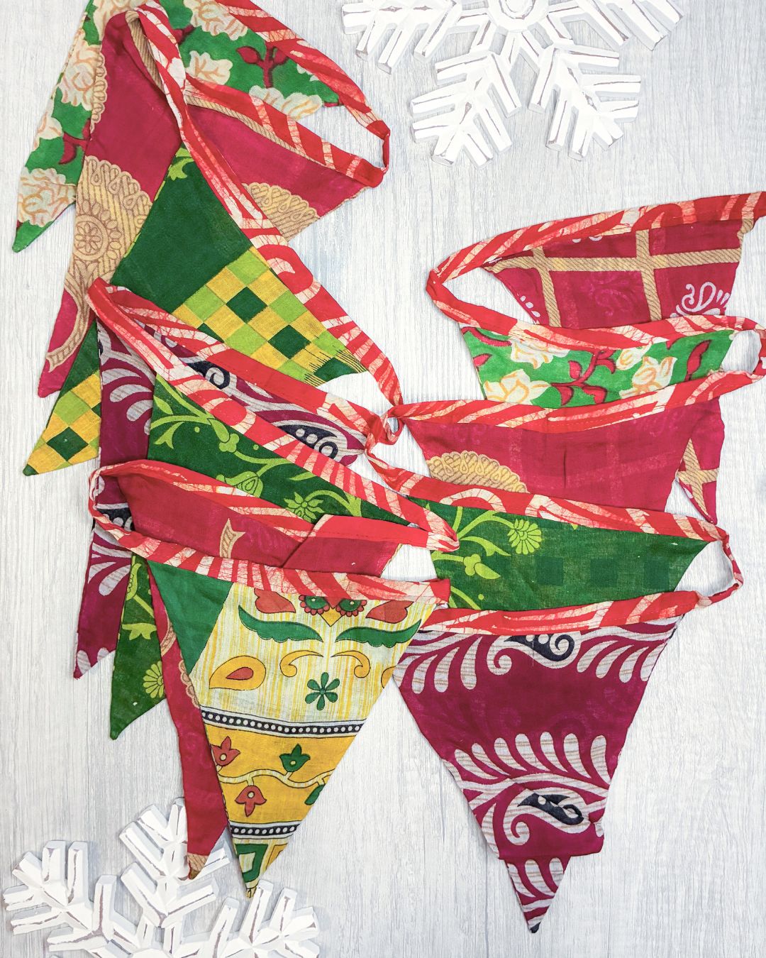 Saree Triangle Banner | Christmas