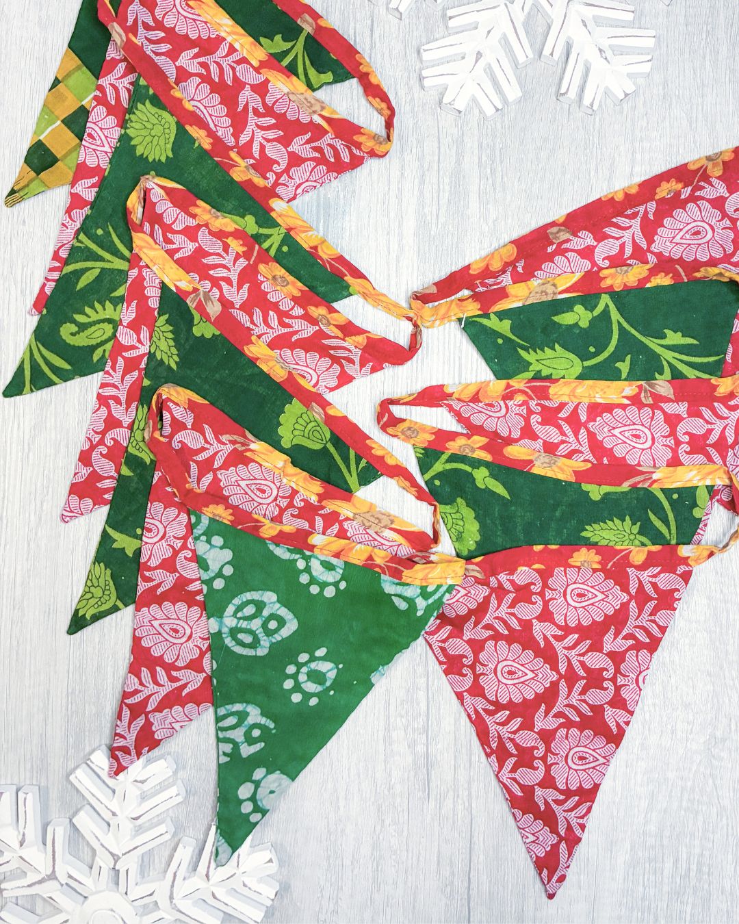 Saree Triangle Banner | Christmas