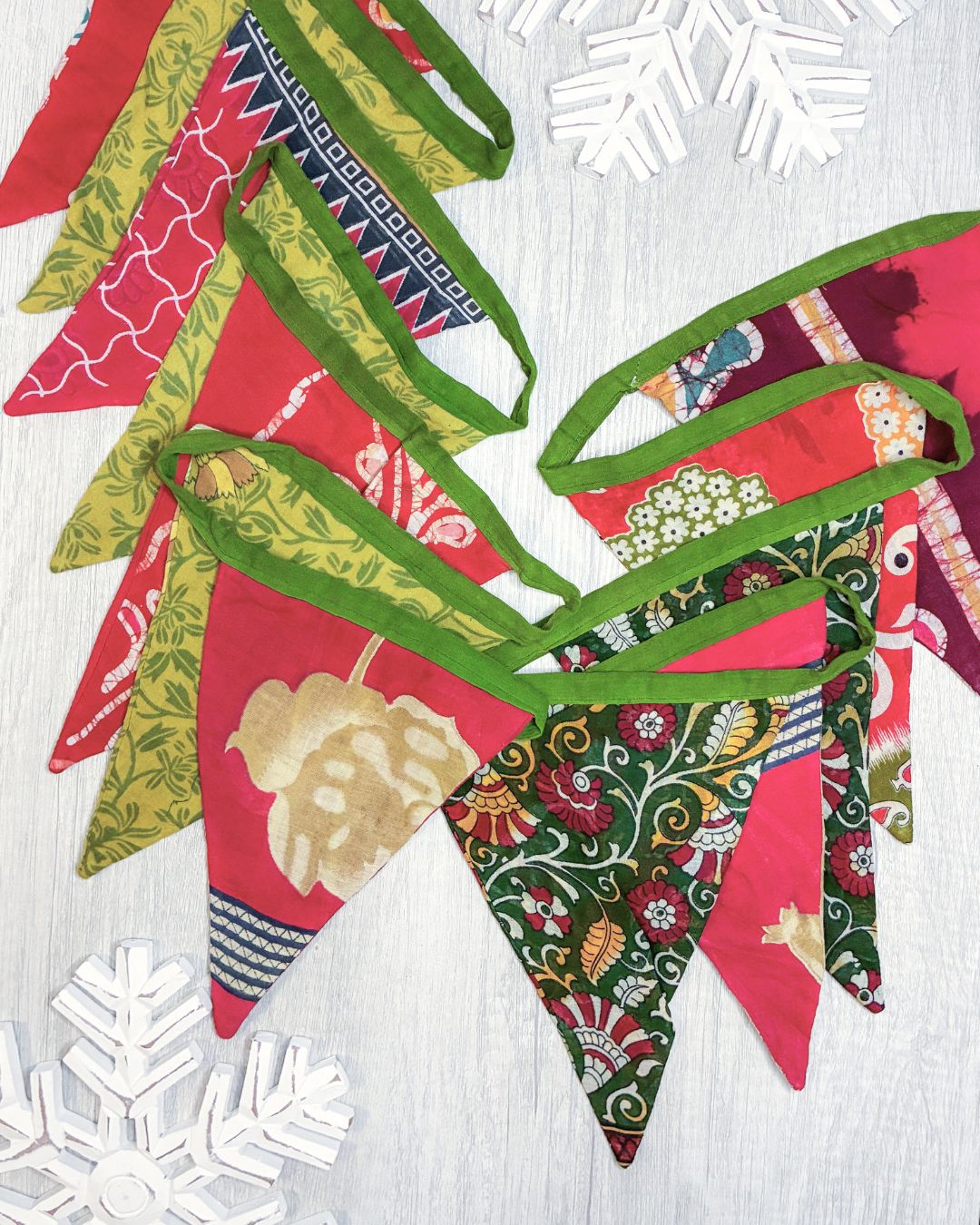 Saree Triangle Banner | Christmas