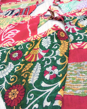 Saree Triangle Banner | Christmas