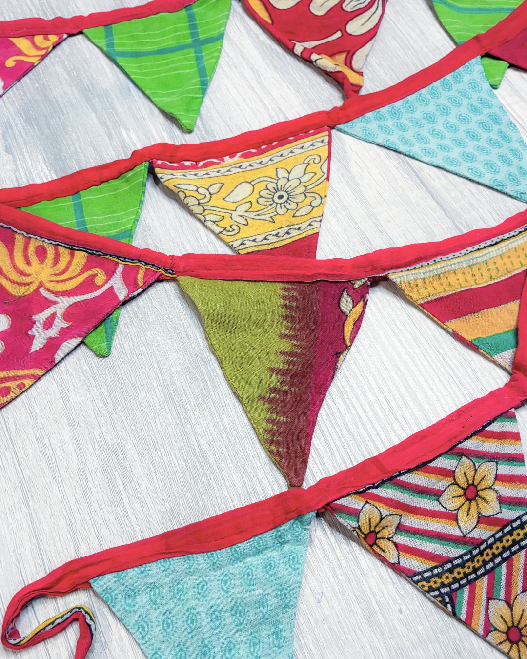 Mini Saree Triangle Banner | Christmas