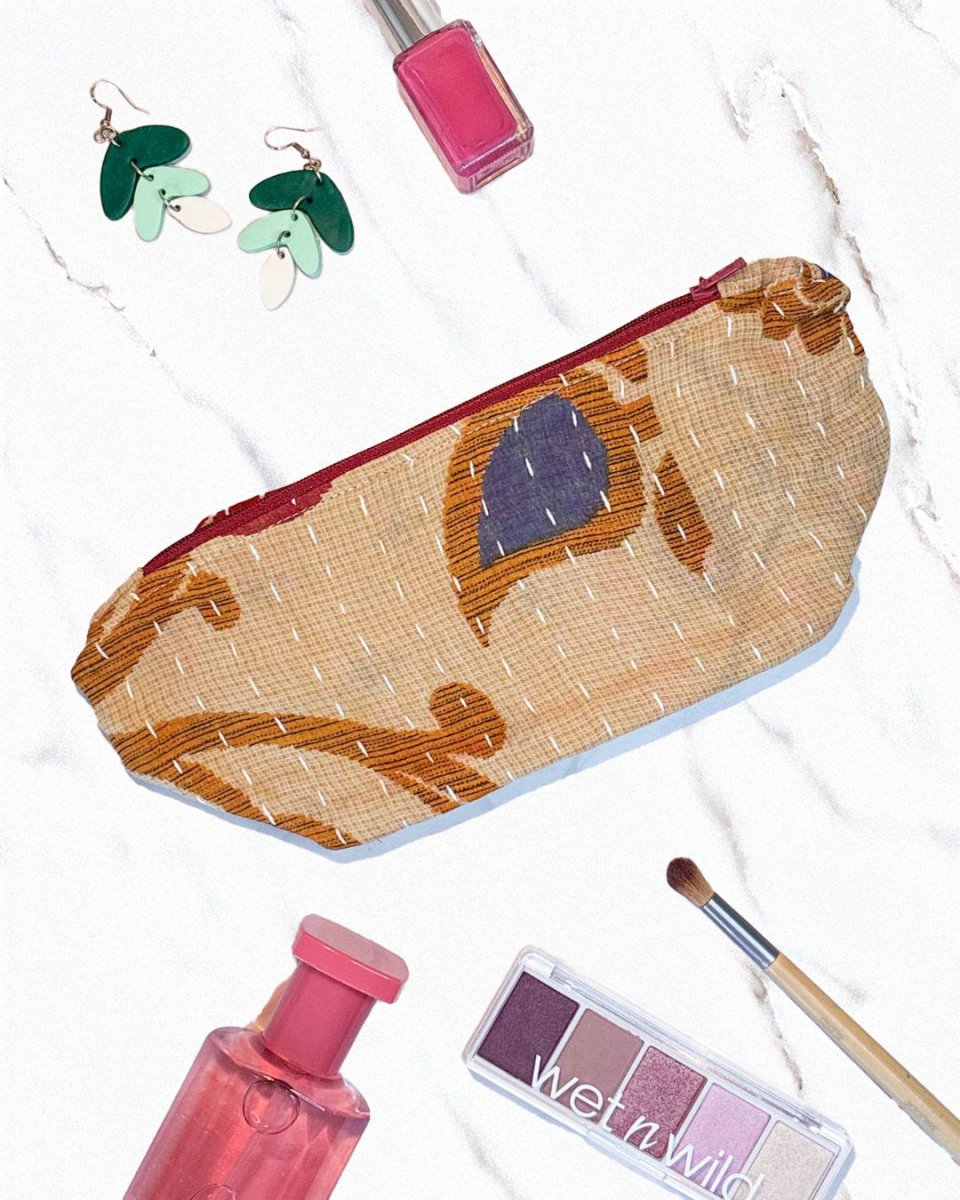 Kantha Cosmetic Bag | Medium - Asha Project Kantha - Saree - Handmade