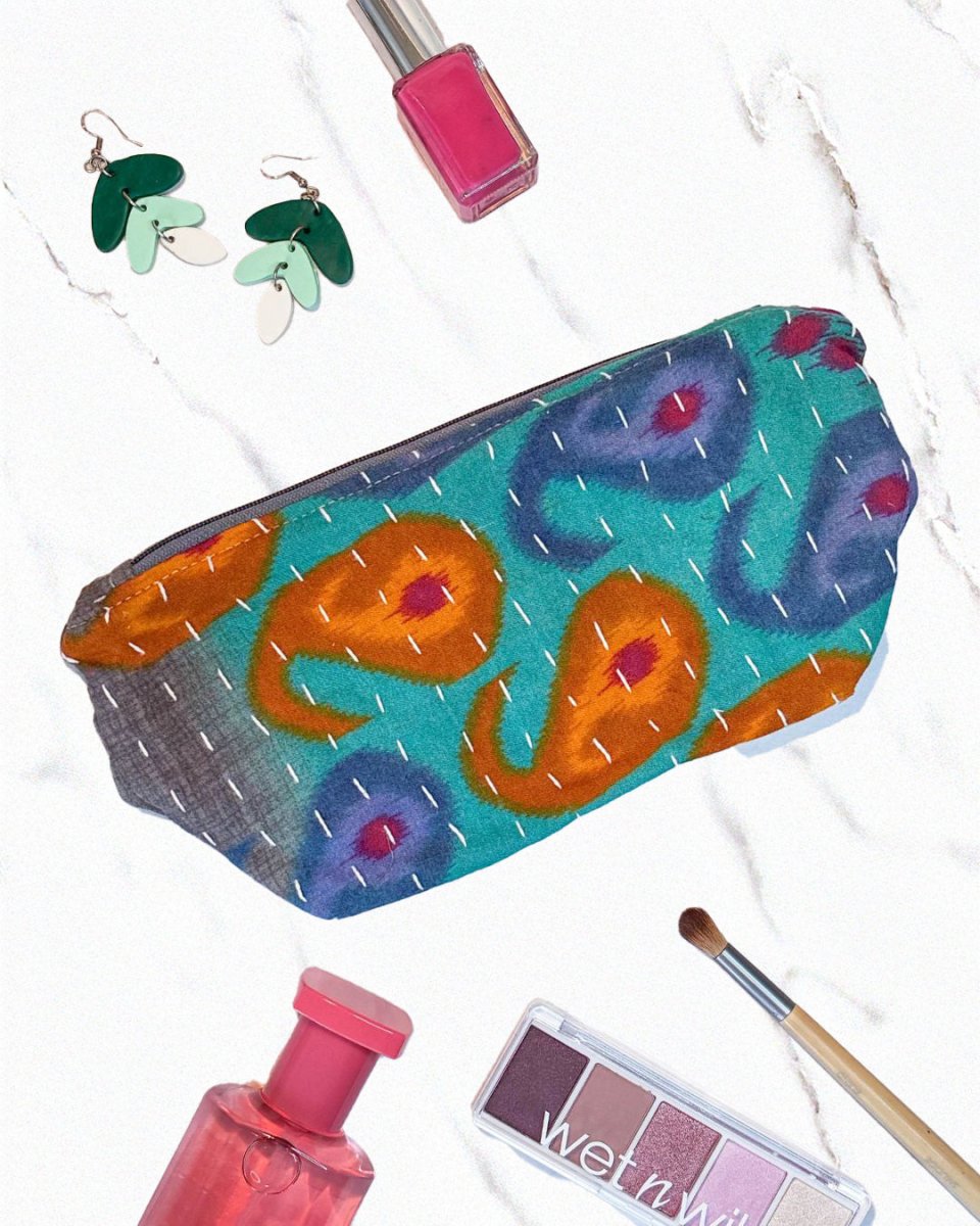 Kantha Cosmetic Bag | Medium - Asha Project Kantha - Saree - Handmade