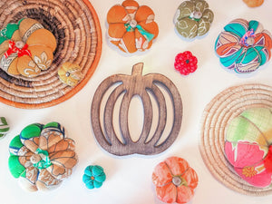 Pumpkin Trivet | Mango Wood - Asha Project Kantha - Saree - Handmade