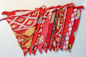 Saree Triangle Banner