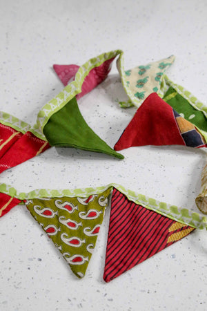 Christmas Mini Saree Triangle Banner | Assorted