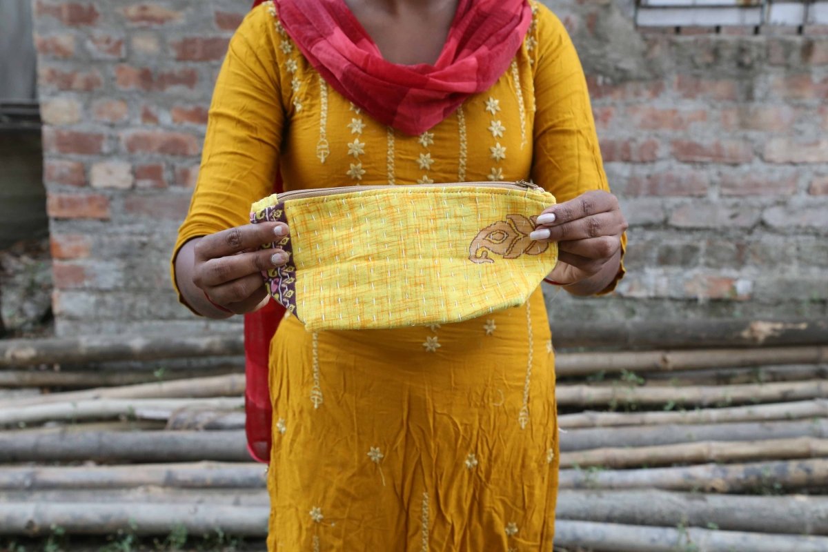 Kantha Cosmetic Bag | Medium - Asha Project Kantha - Saree - Handmade